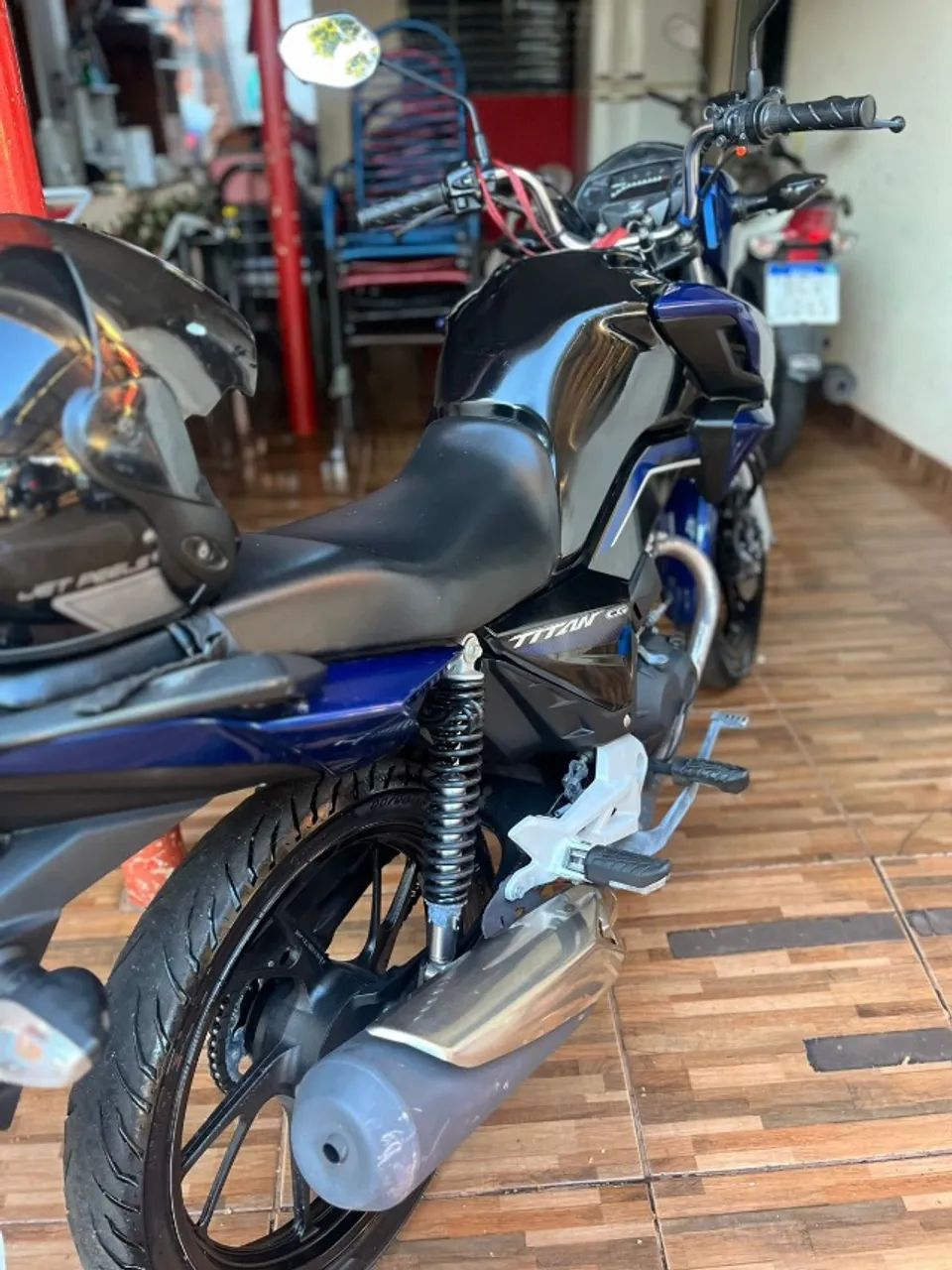 vendo troco financio titan 160 único dono moto quitada fipe 19 mil pix  - Foto 12