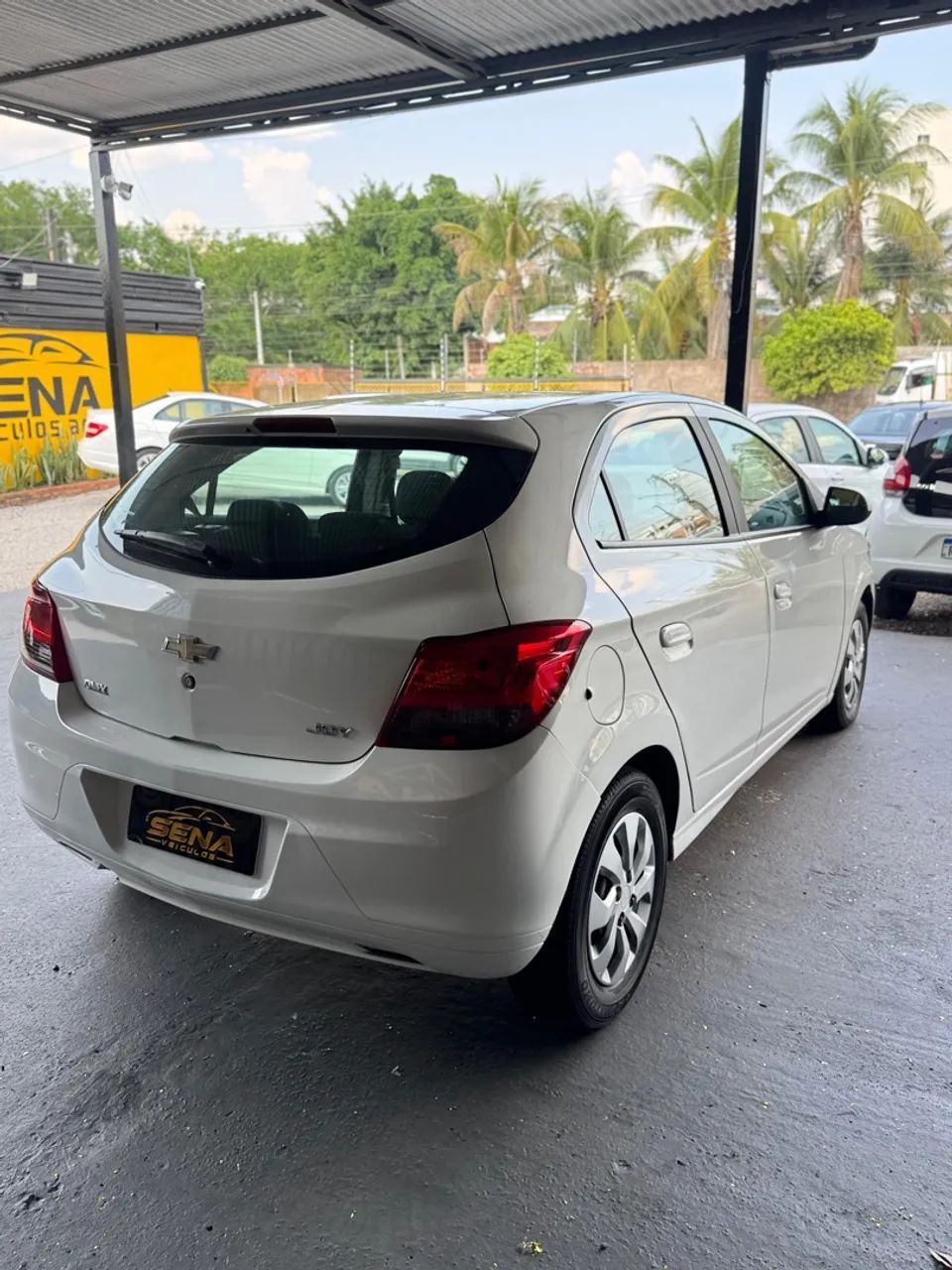 Chevrolet Onix JOY Hatch 1.0 8V Flex Mec. 4P 2019 - Foto 5