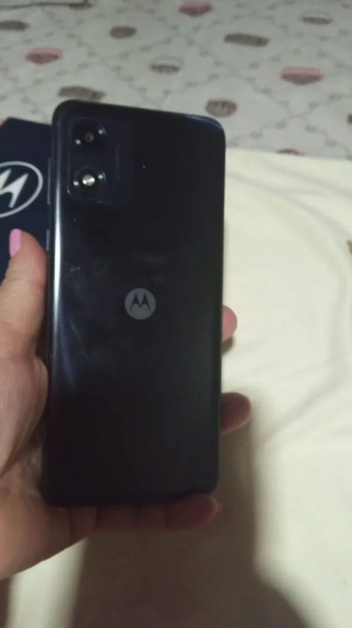 Moto e 13