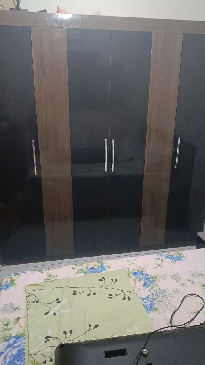 Guarda roupa casal 