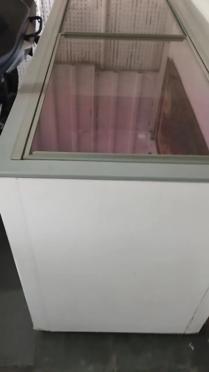 Vdo balcão de 2 MTS e um freezer p/sorvete - Foto 4