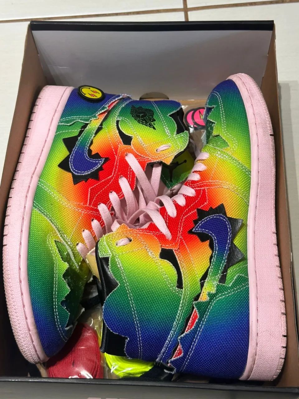 NIKE JORDAN 1 J BALVIN - Foto 2