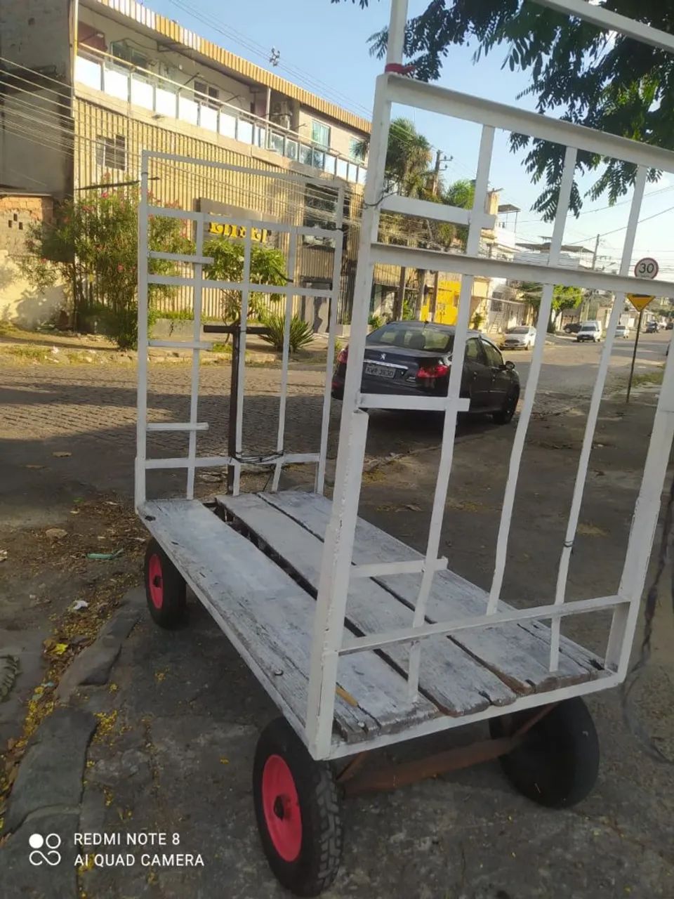 Carrinho pranchão semi novo