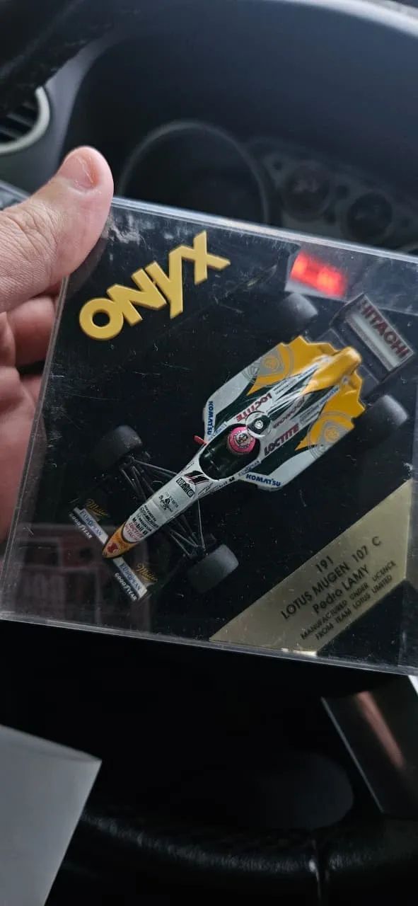 Miniaturas Formula 1 - Onyx - Foto 5