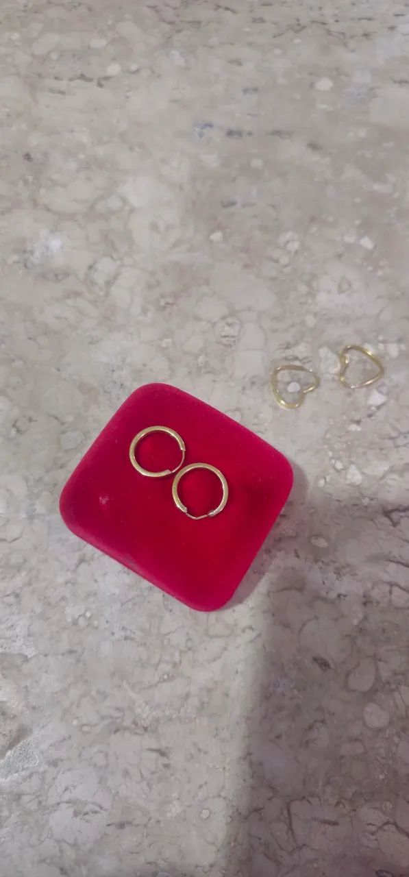 Duas argolinha de ouro 18k grossa 