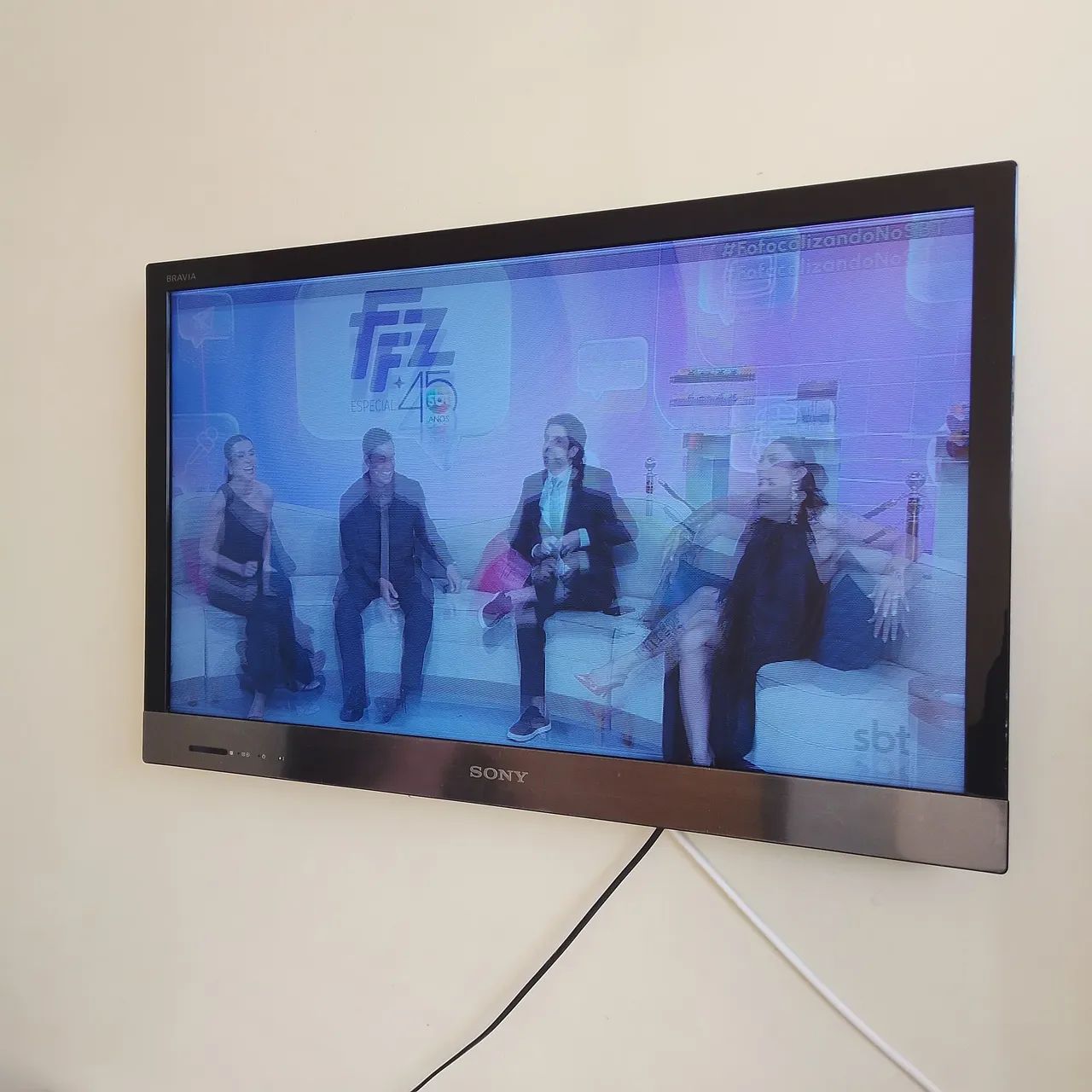 Tv 32 - Foto 2