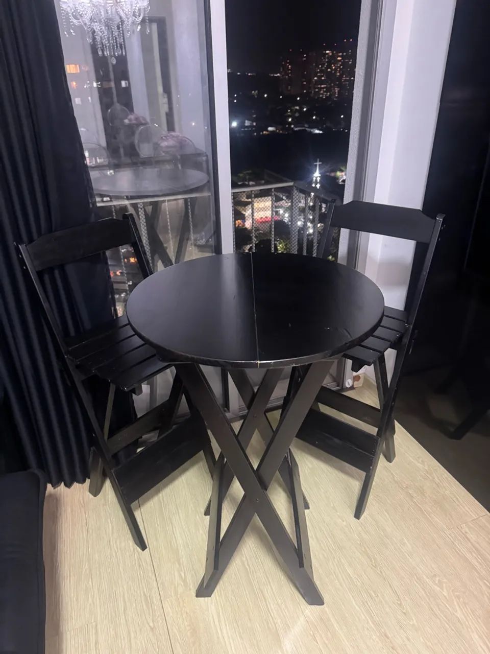 Conjunto Mesa e cadeiras bistrô 