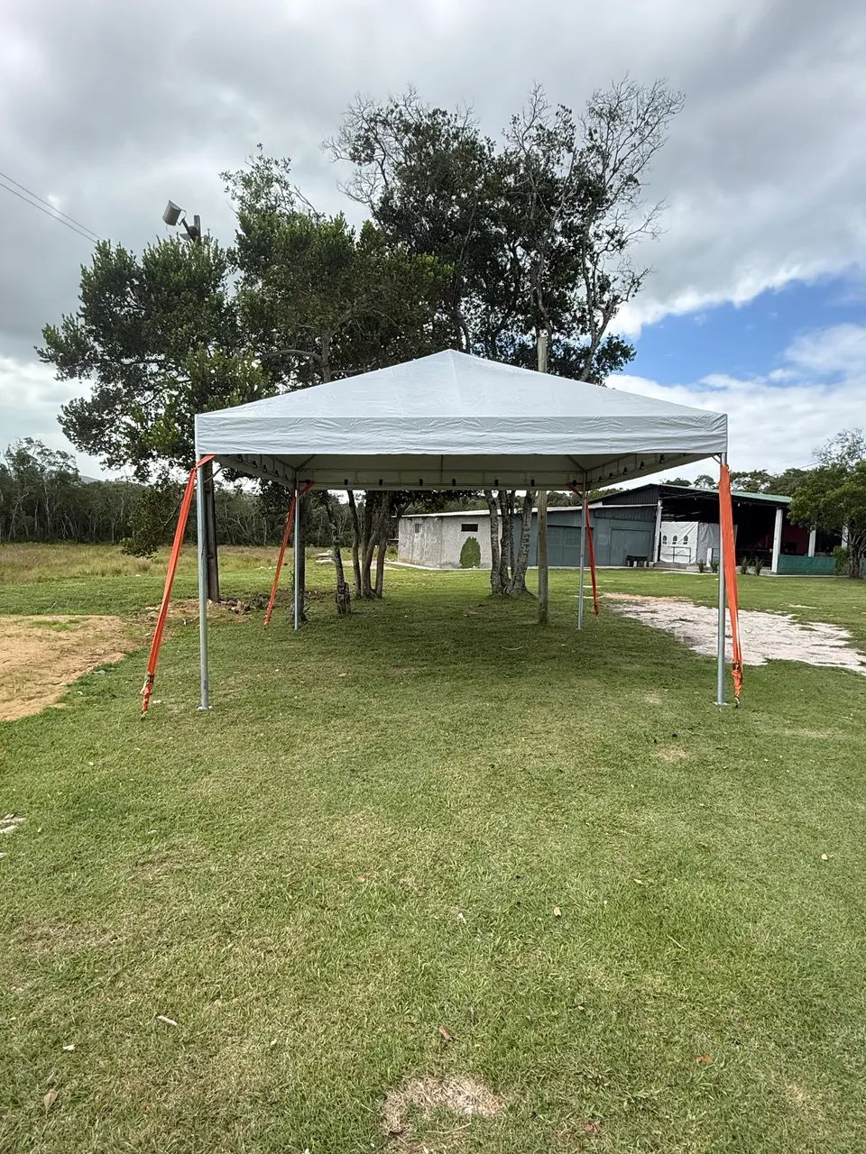 Tenda 5x5 branca nova 