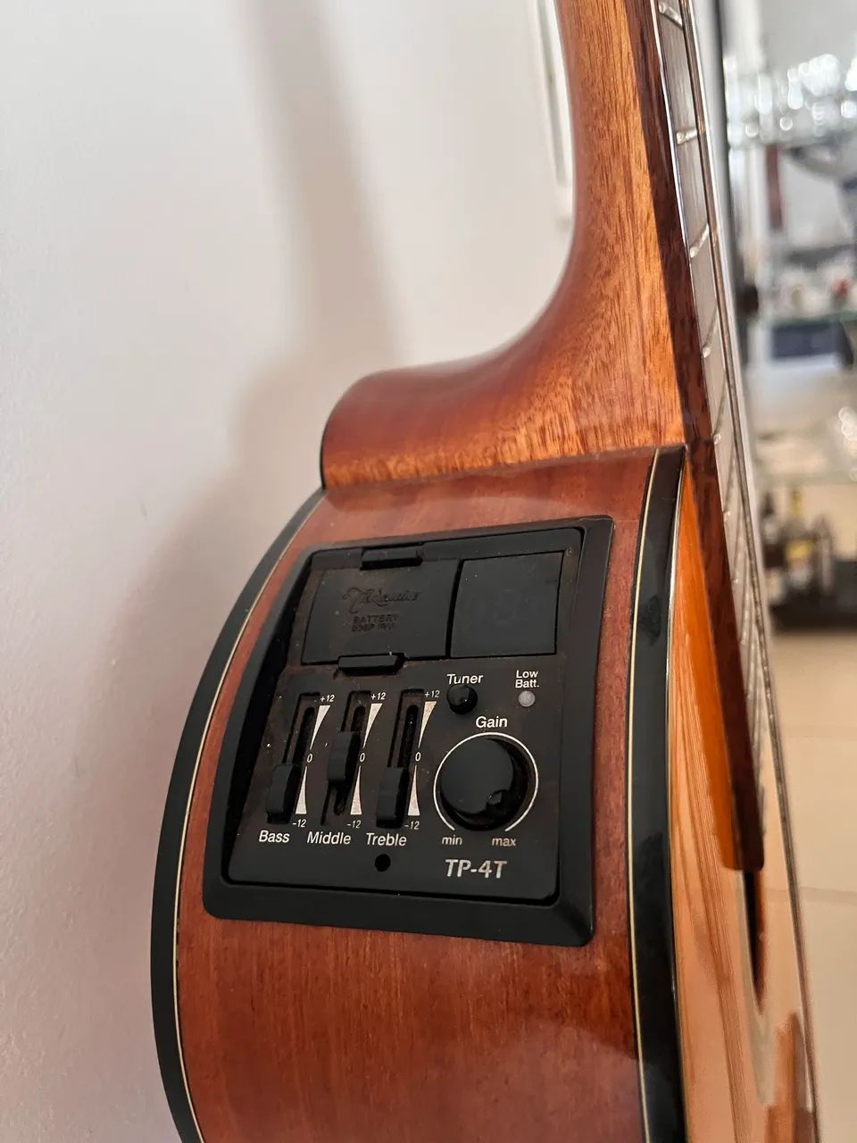 Vendo excelente violão Takamine - Foto 4
