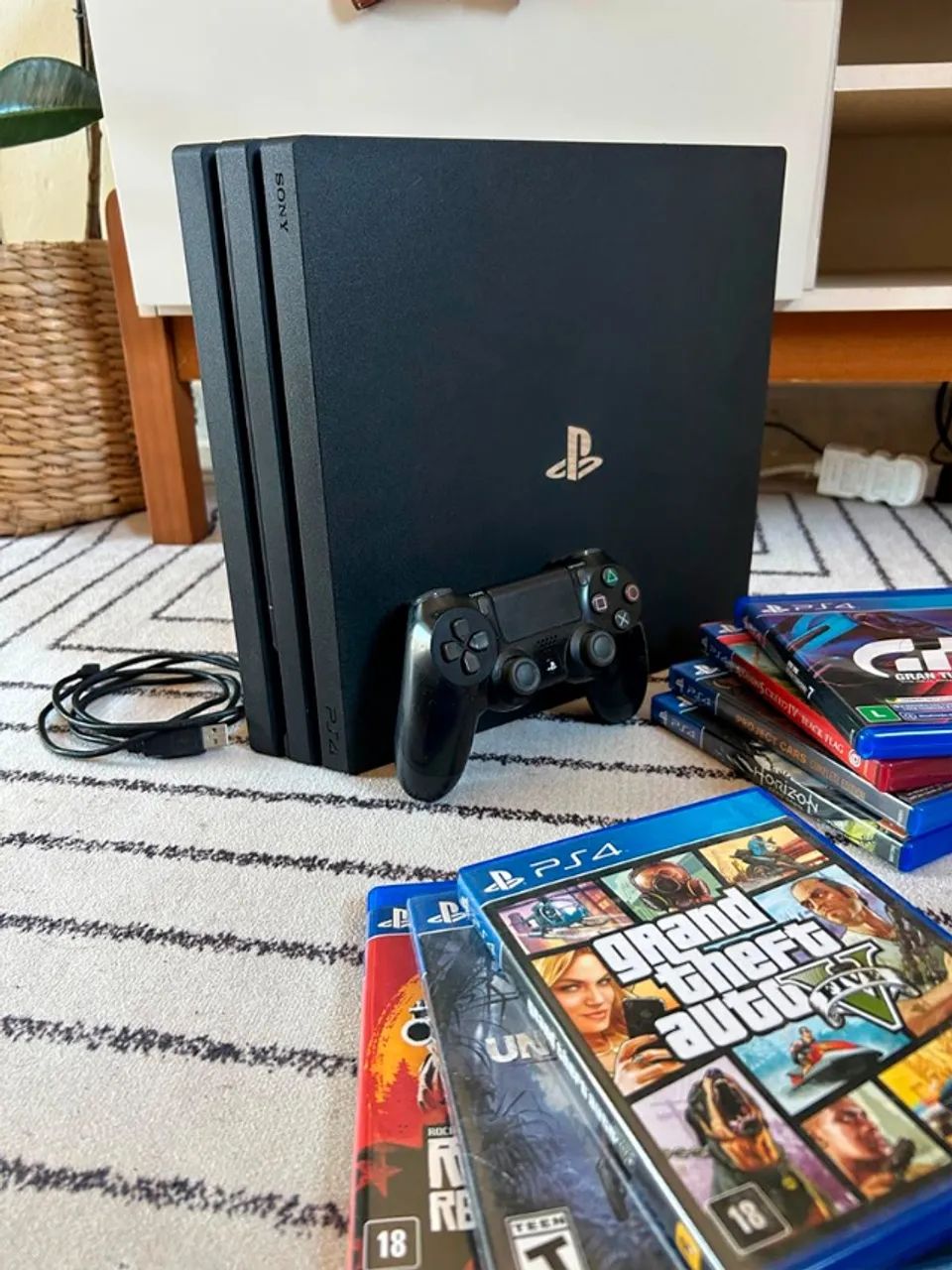 Ps4 Pro com 7 Jogos ( PlayStation 4 pro) - Foto 4