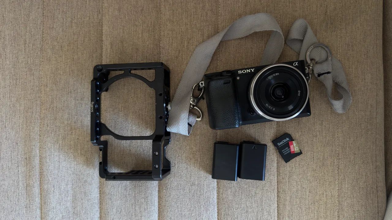 Câmera Sony 6300 e acessórios  - Foto 3
