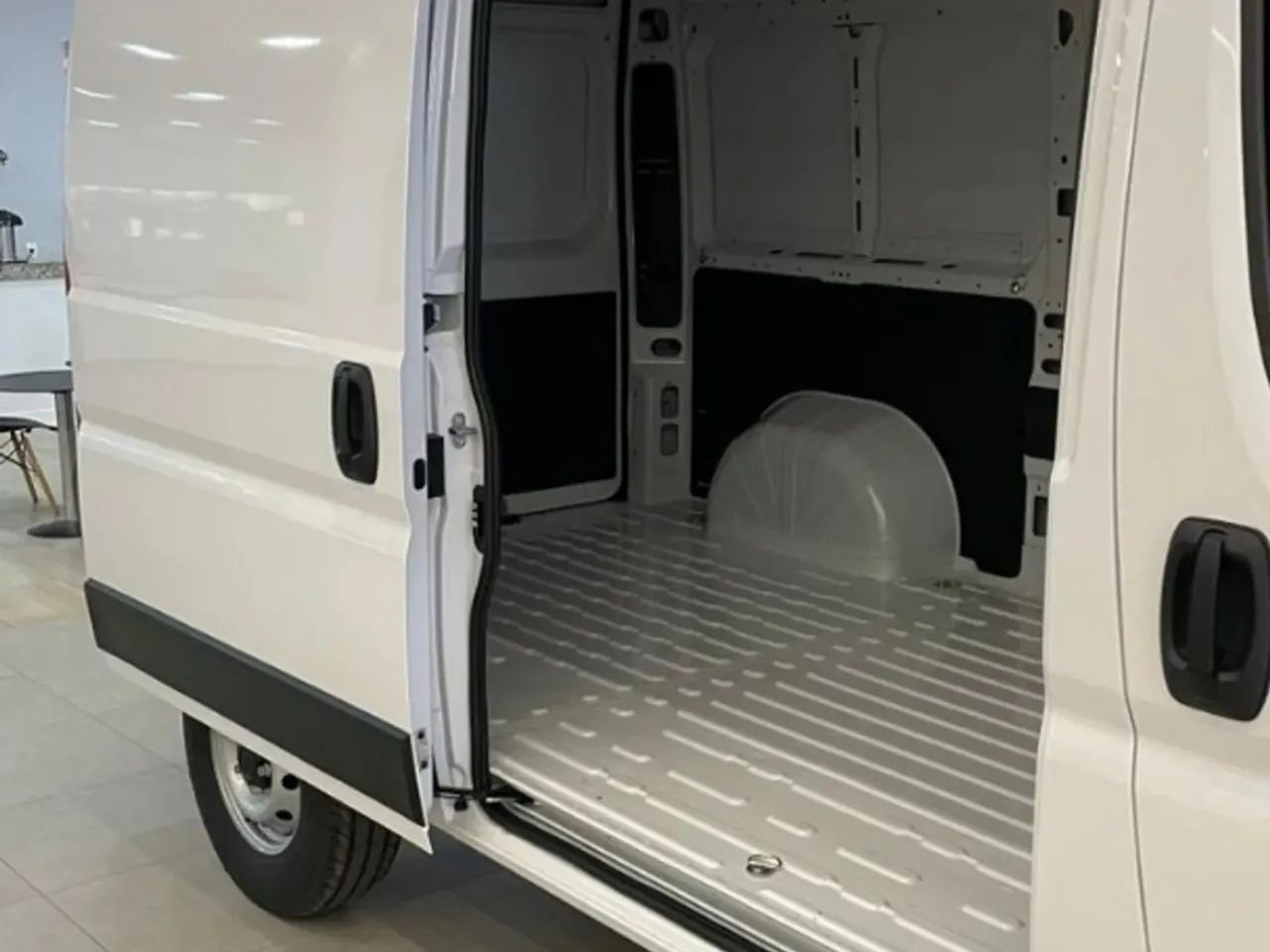 Fiat Ducato Maxicargo 2.2 Diesel (e6) 2026 - Foto 4