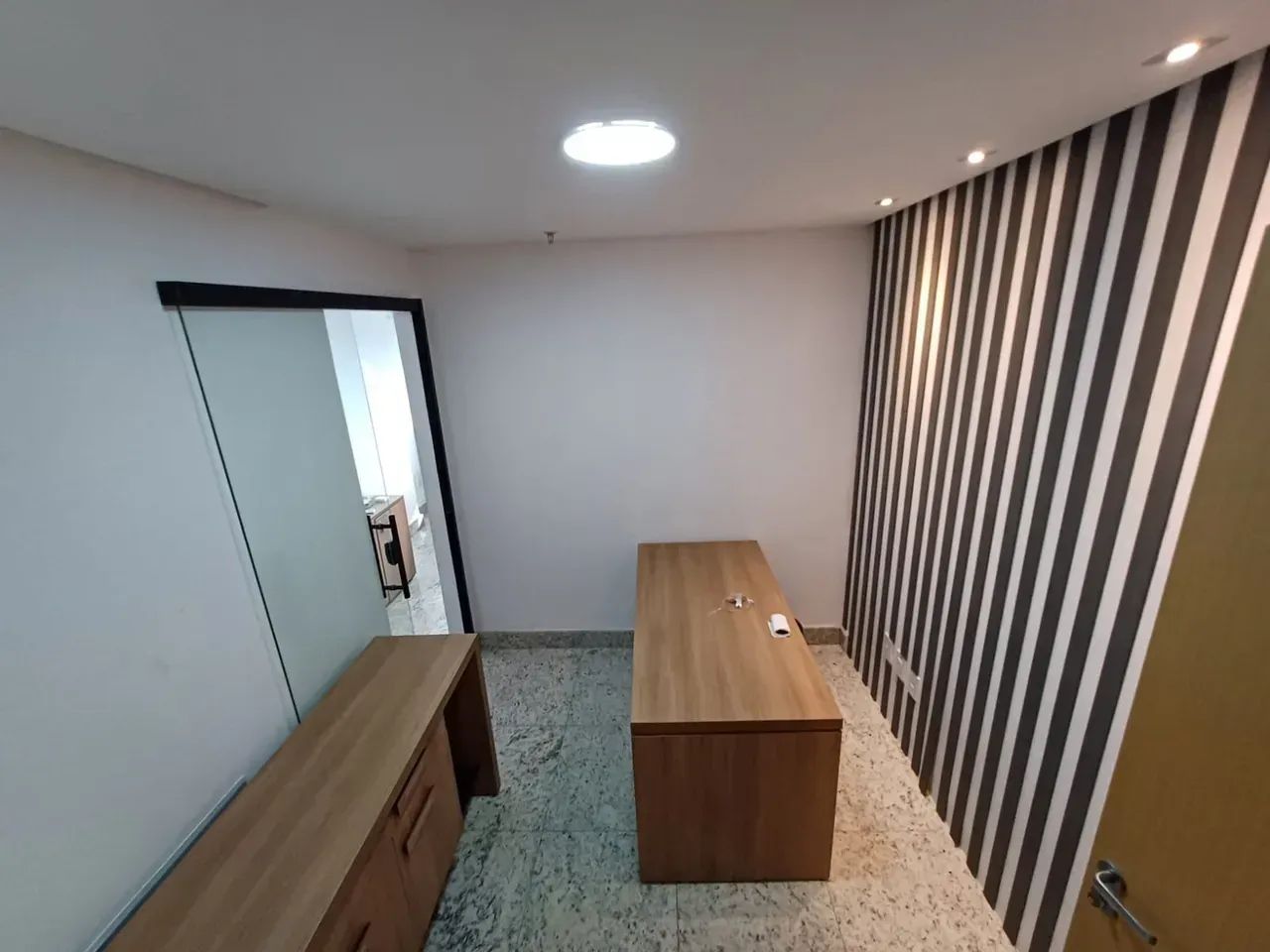 Sala comercial mobiliada, com  29 metros quadrados, Fórum Bussines no  Adrianópolis - Mana - Foto 3