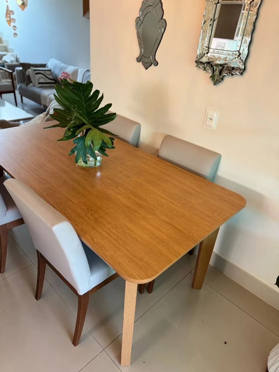 Mesa de jantar em excelente estado  - Foto 3