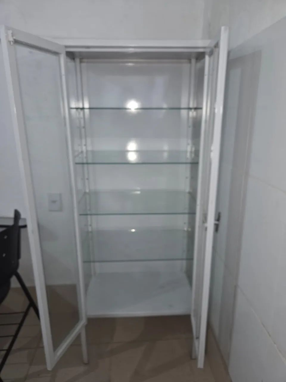 Armário vitrine de aço  - Foto 2