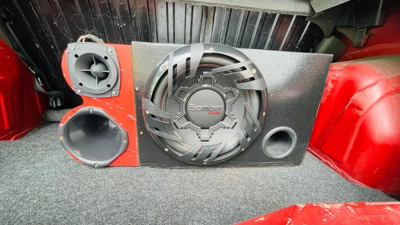 Caixa selada + corneta e super tweeter