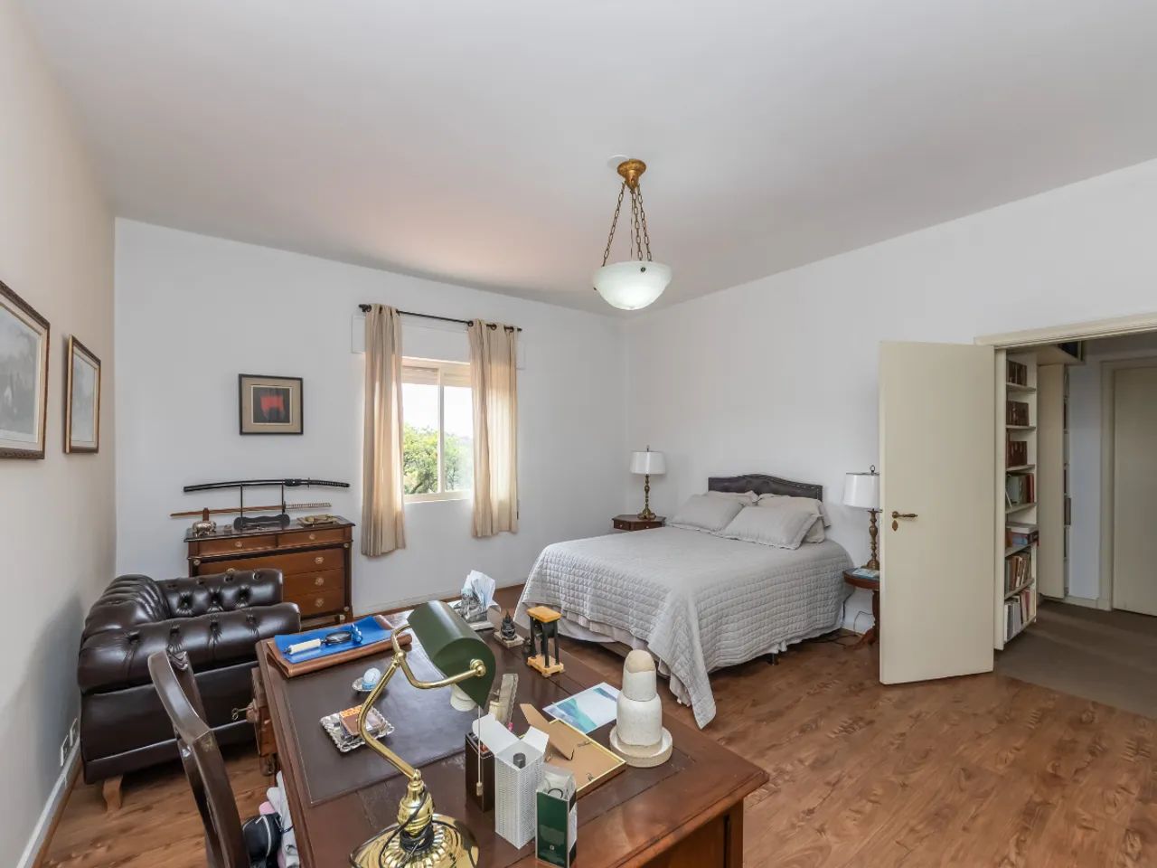Casa para venda em Pacaembu com 3 quartos, 379m² - Foto 2