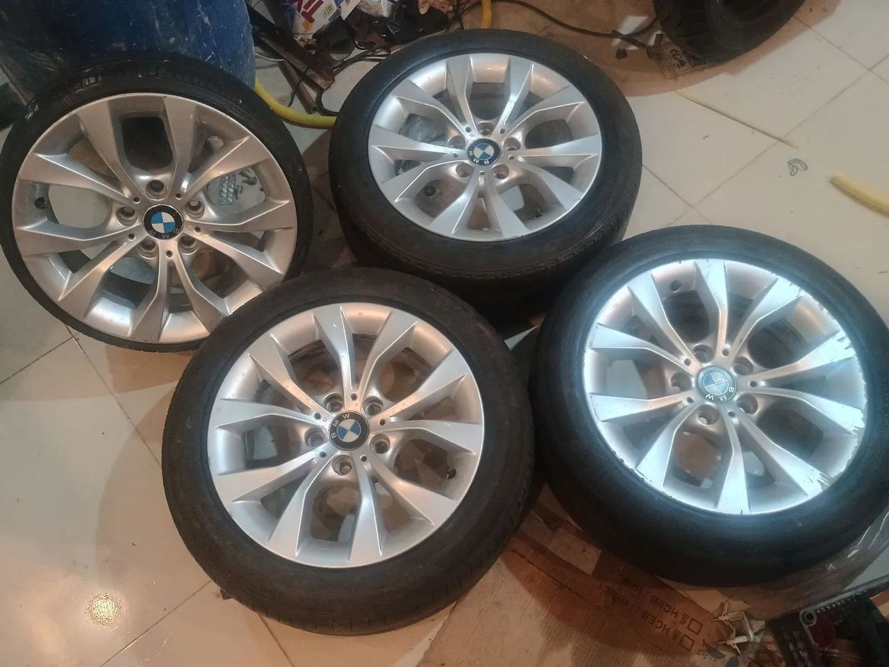 Roda da BMW original aro 17 - Foto 3