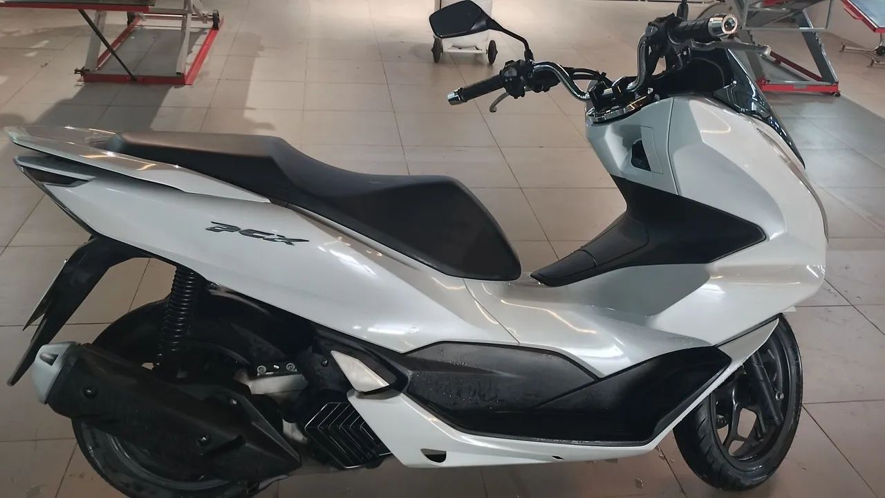 PCX Branco pérola 