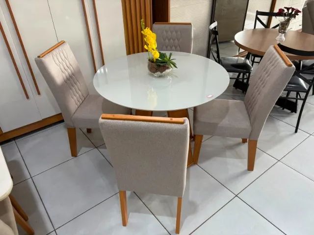 Mesa Celeste Redonda + 4 Cad Lia (Cedro/Linho Bege) - ? - Foto 4