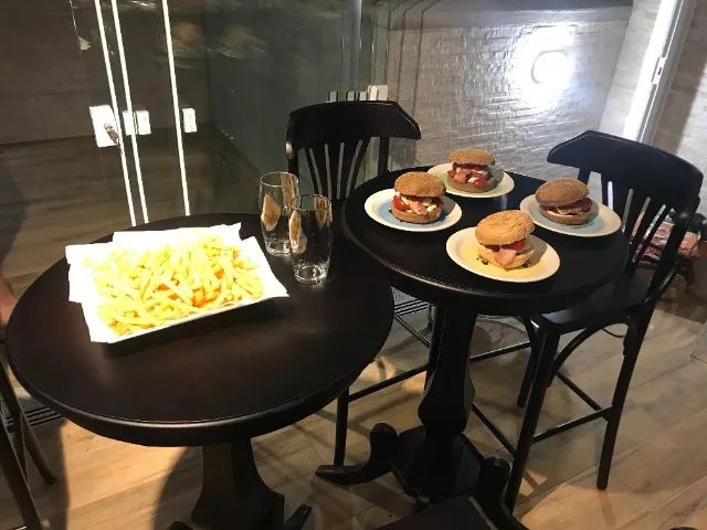 Conjunto mesa bistrô com 3 banquetas  - Foto 2