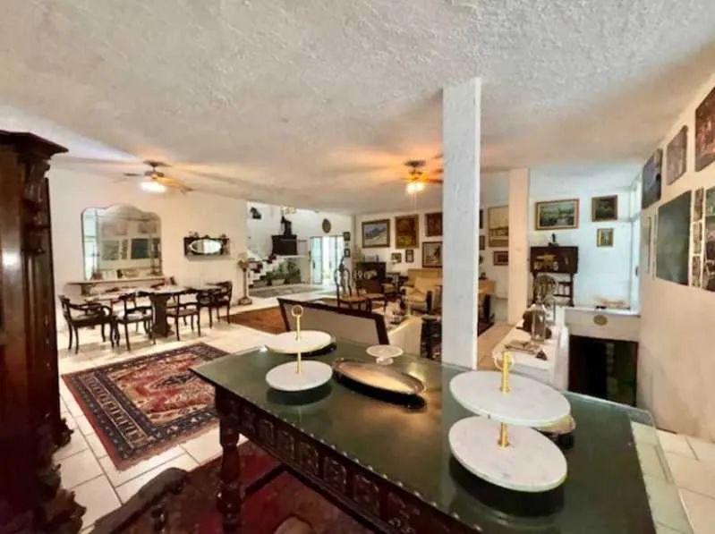 CASA DE 1380M² COM NASCENTE DE ÁGUA E QUADRA DE TÊNIS - Foto 4