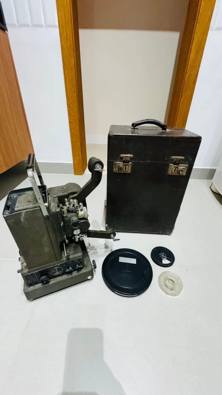 ANTIGUIDADE: Projetor Paillard Bolex Suíço - Foto 2