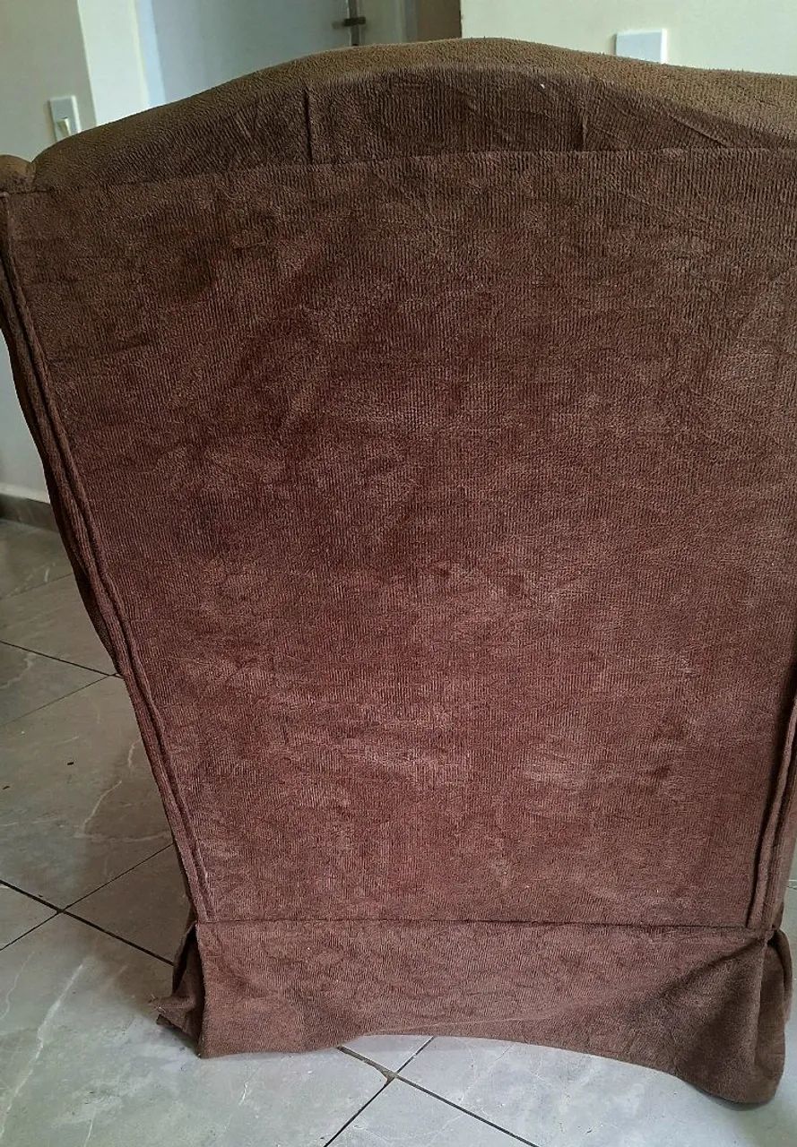 Poltrona Retrô Reformada em SUEDE - Foto 4