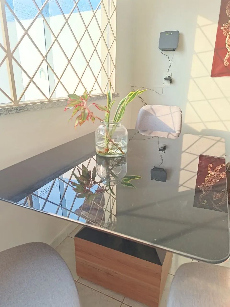 MESA DE JANTAR COM 4 CADEIRAS NOVA  - Foto 5