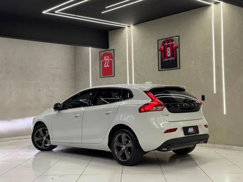 Volvo V40 T-4 KINETIC 2.0 Aut., foto 6 de 14