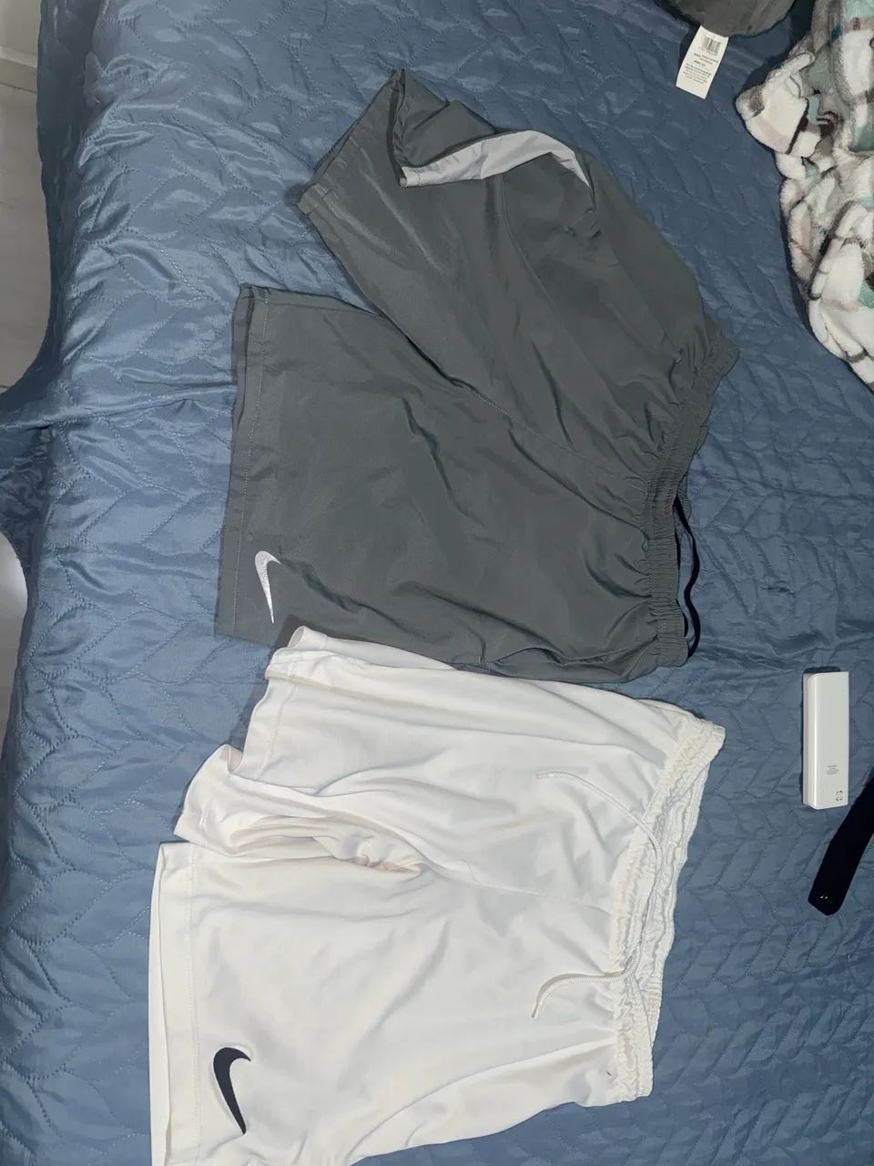 2 SHORTS NIKE TREINO ACADEMIA