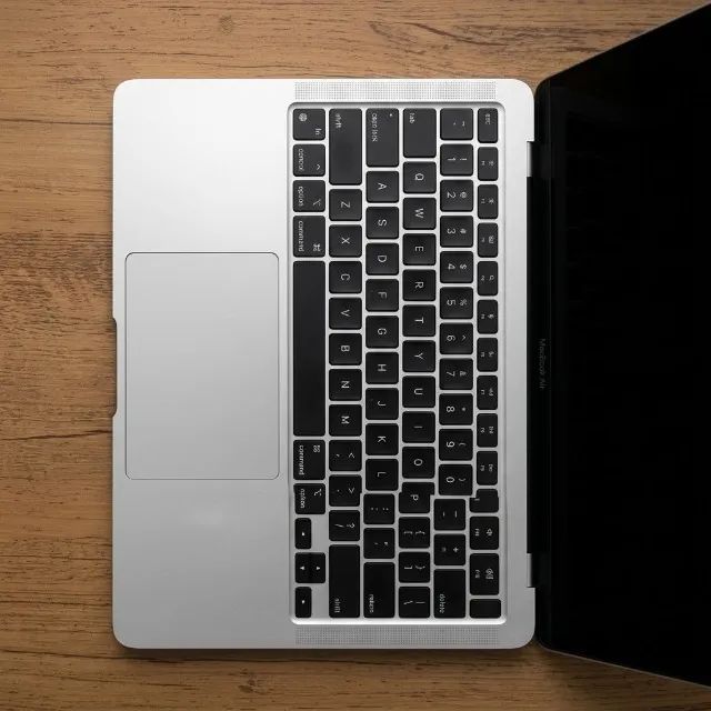 MacBook Air M1 2020 Space Gray - 8GB / 256GB SSD - Bateria