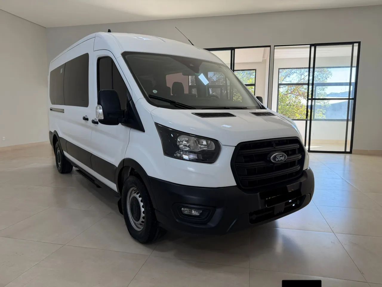 Ford Transit 15 lugares  2022 - Foto 3