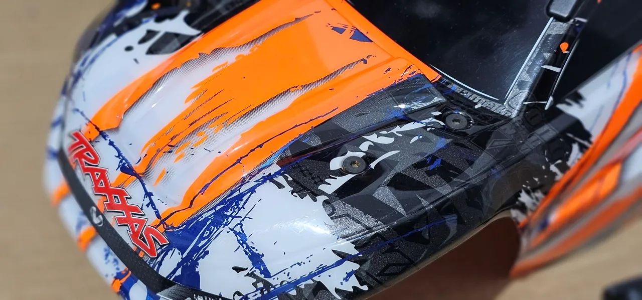 Traxxas E Revo 2.0 Bolha + torres - Foto 4