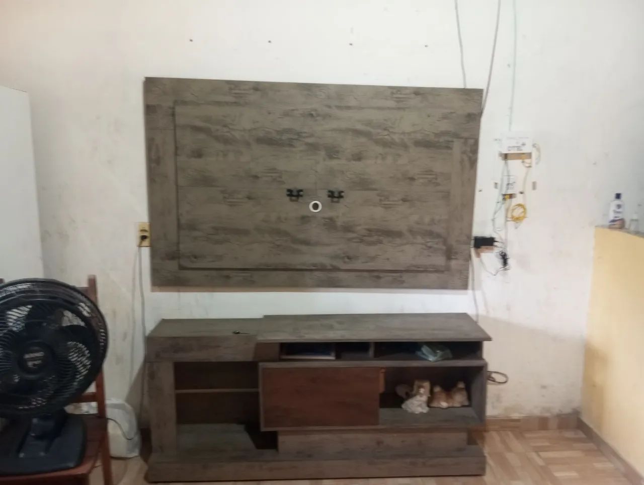 Vendo painel com raque em bom estado 