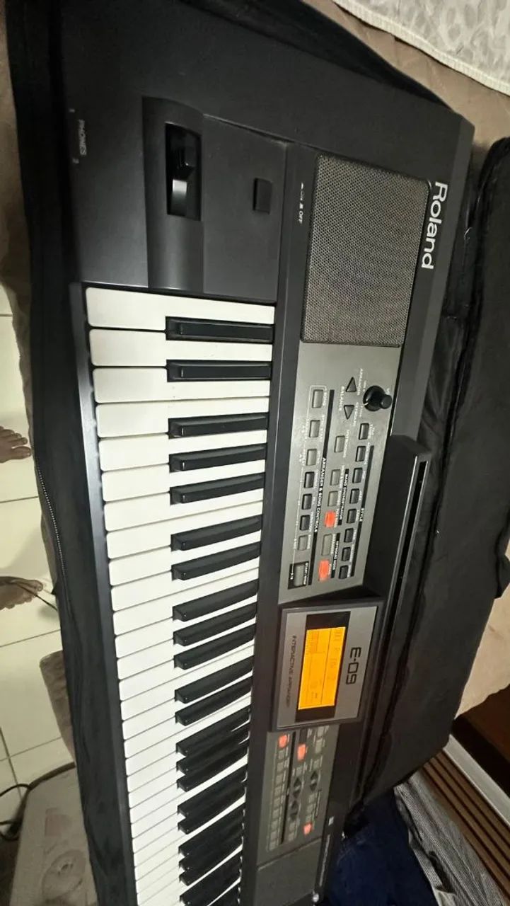 Teclado rolando e09 - Foto 3