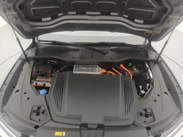 Audi E-Tron Performace Aut. (elétrico) 2022 - Foto 3