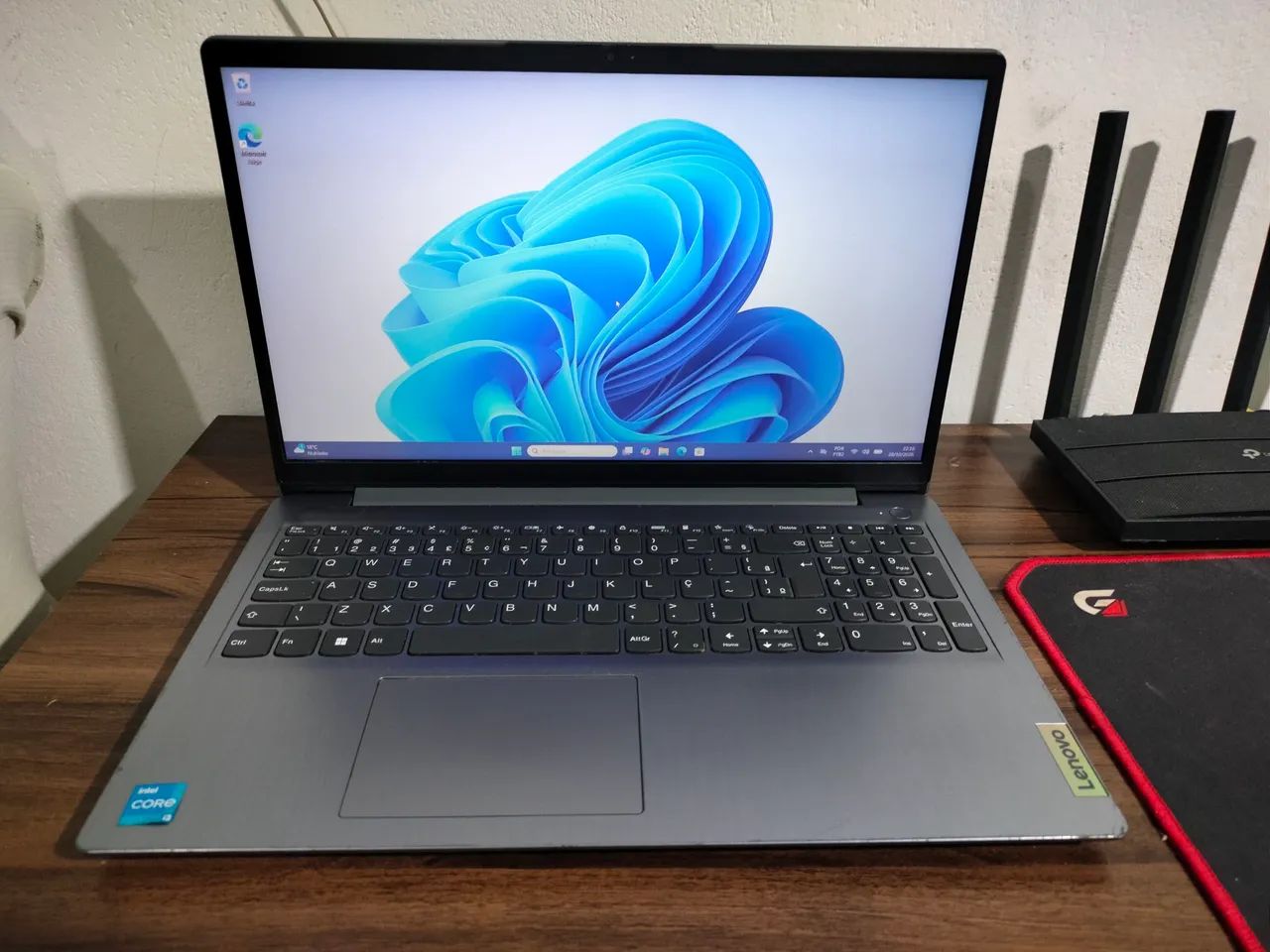 Notebook Lenovo i3  - Foto 2