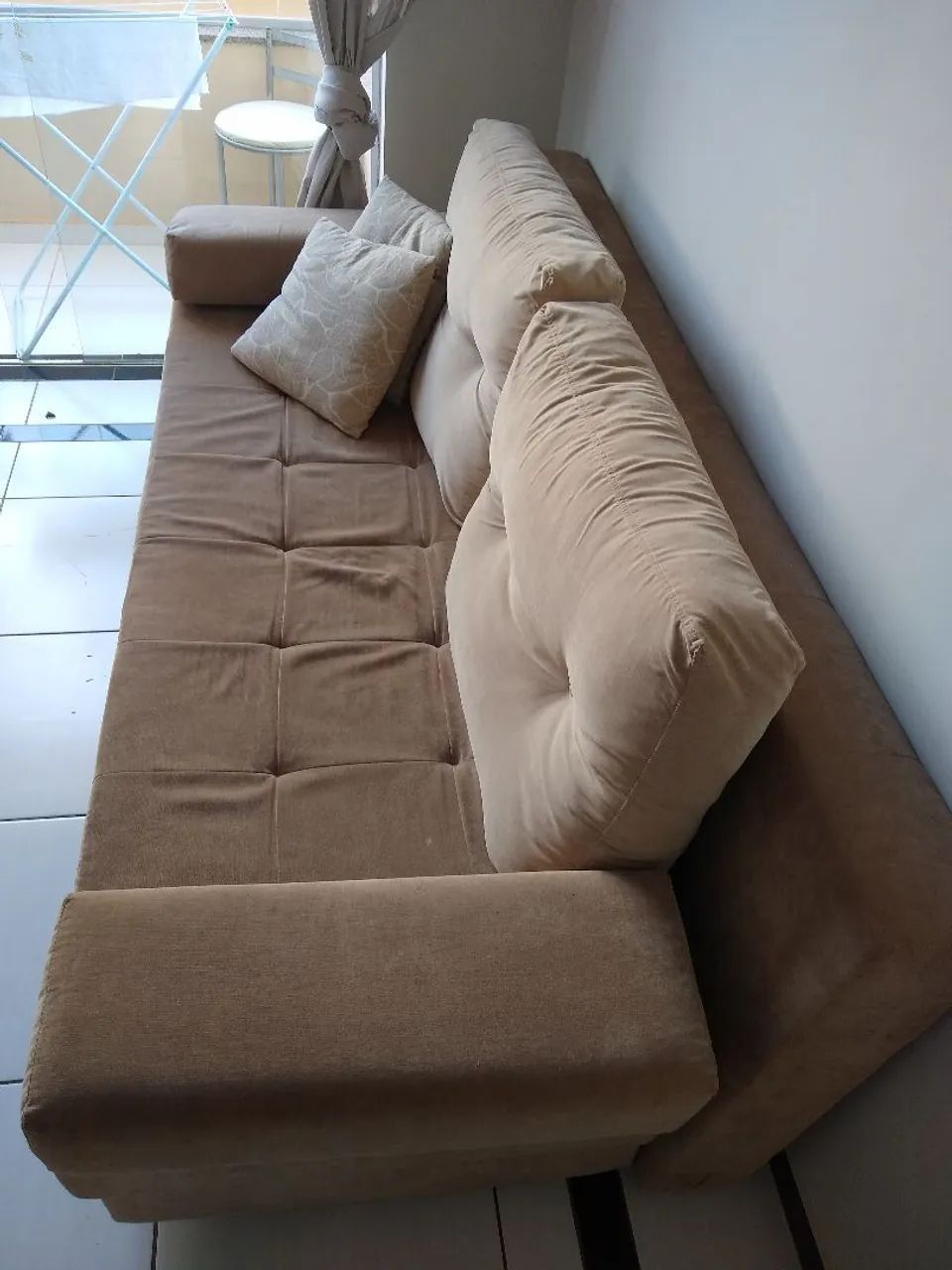 Vendo sofá cama Novo, pouco tempo de uso.