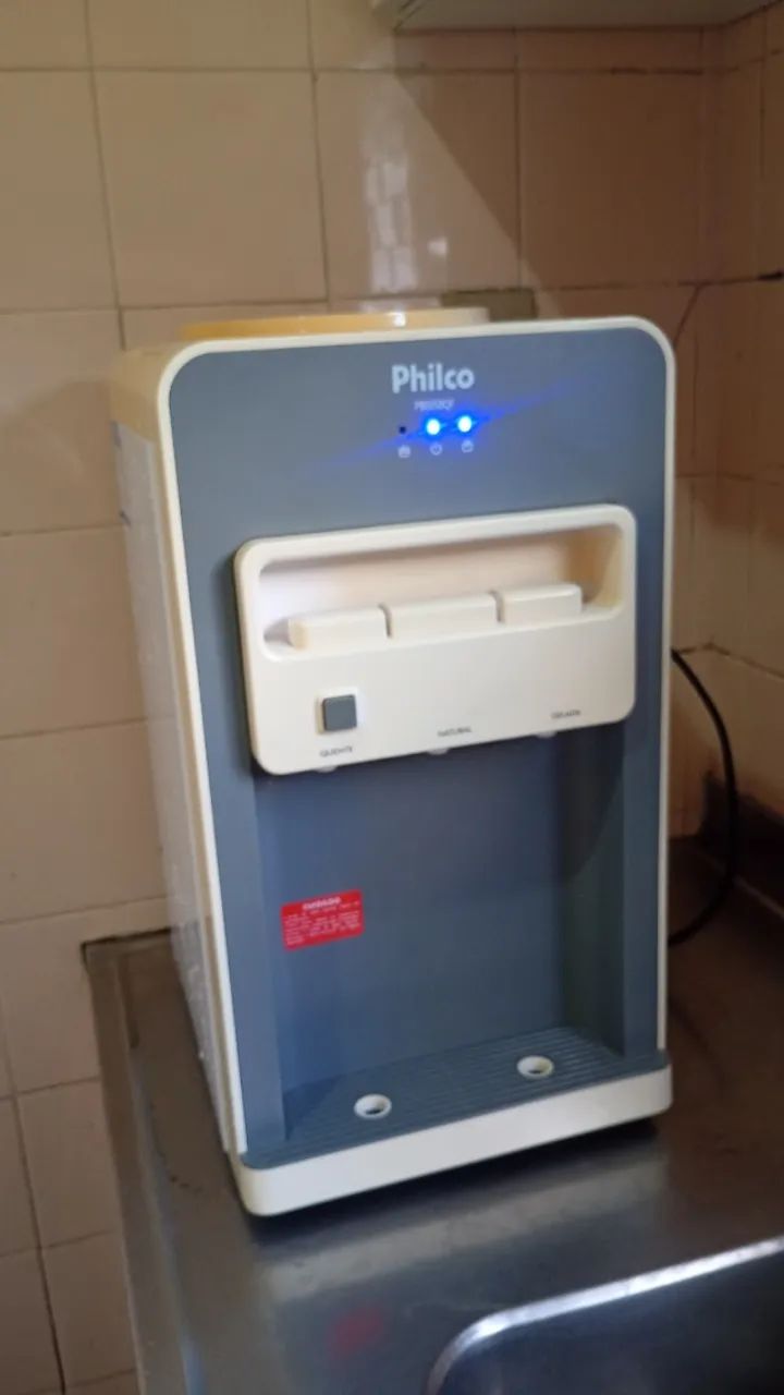 Bebedouro Philco (água gelada, natural e morna)