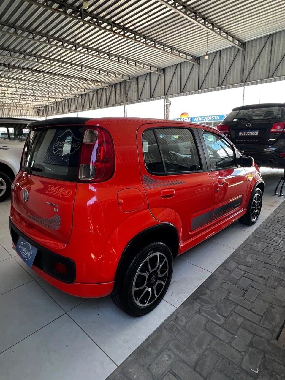 Fiat Uno Sporting 1.4 EVO Fire Flex 8V 4P 2014 - Foto 2