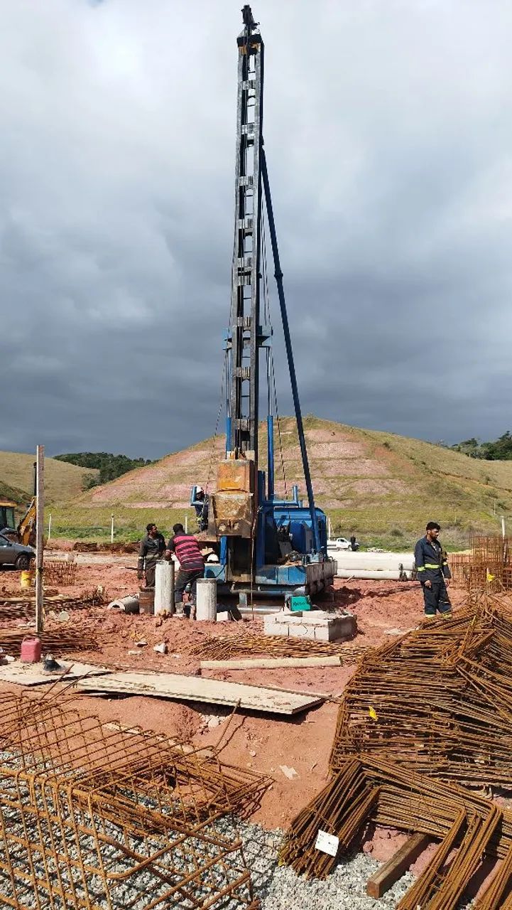 Cravação de Estacas ( Concreto e Perfil) - Foto 2
