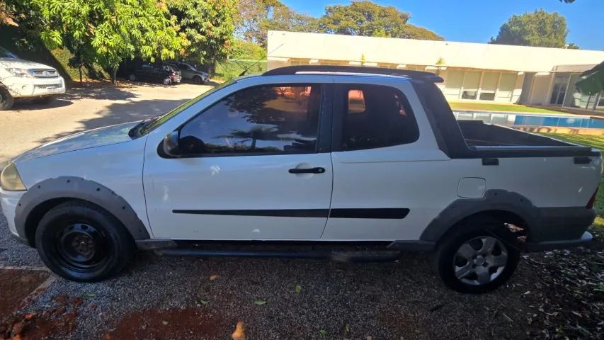 Fiat Strada Working 1.4 MPI Fire Flex 8V CD 2013 - Foto 2