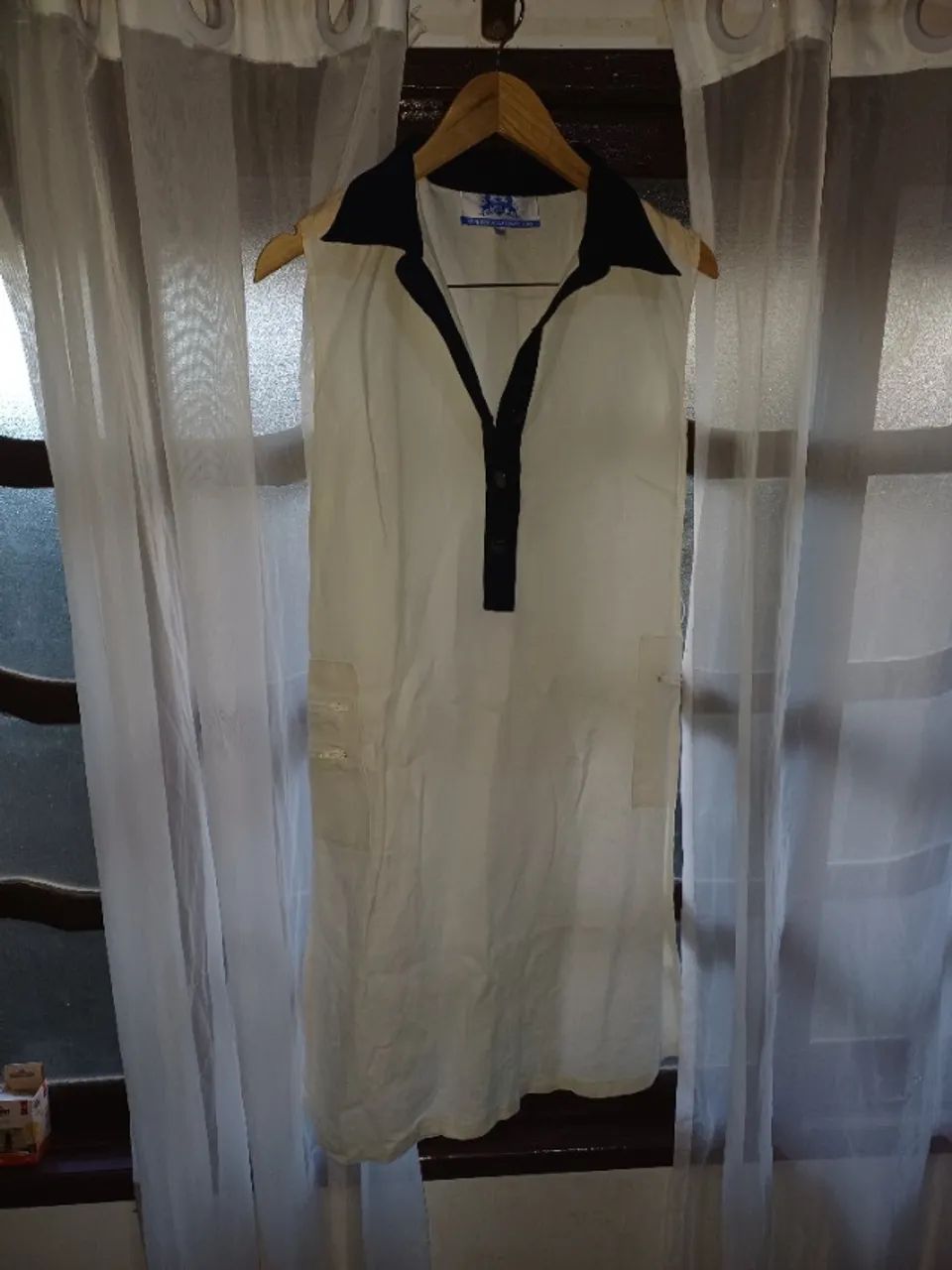 Vestido Off white com azul marinho