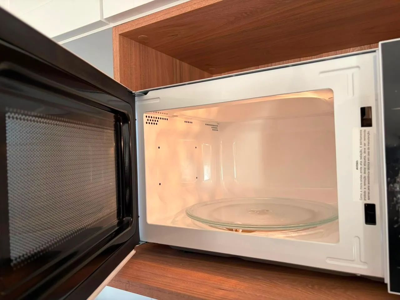 Microondas Britânia 20L - Foto 2