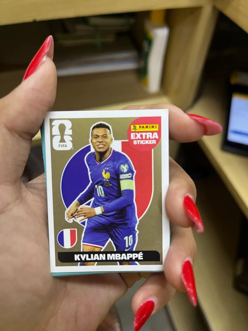 Figurinha ouro Mbappe - Foto 3