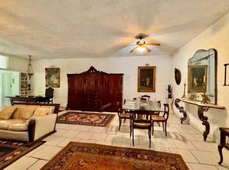 CASA DE 1380M² COM NASCENTE DE ÁGUA E QUADRA DE TÊNIS - Foto 5