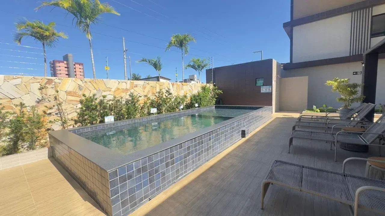 Apartamento a venda 300 metros do mar