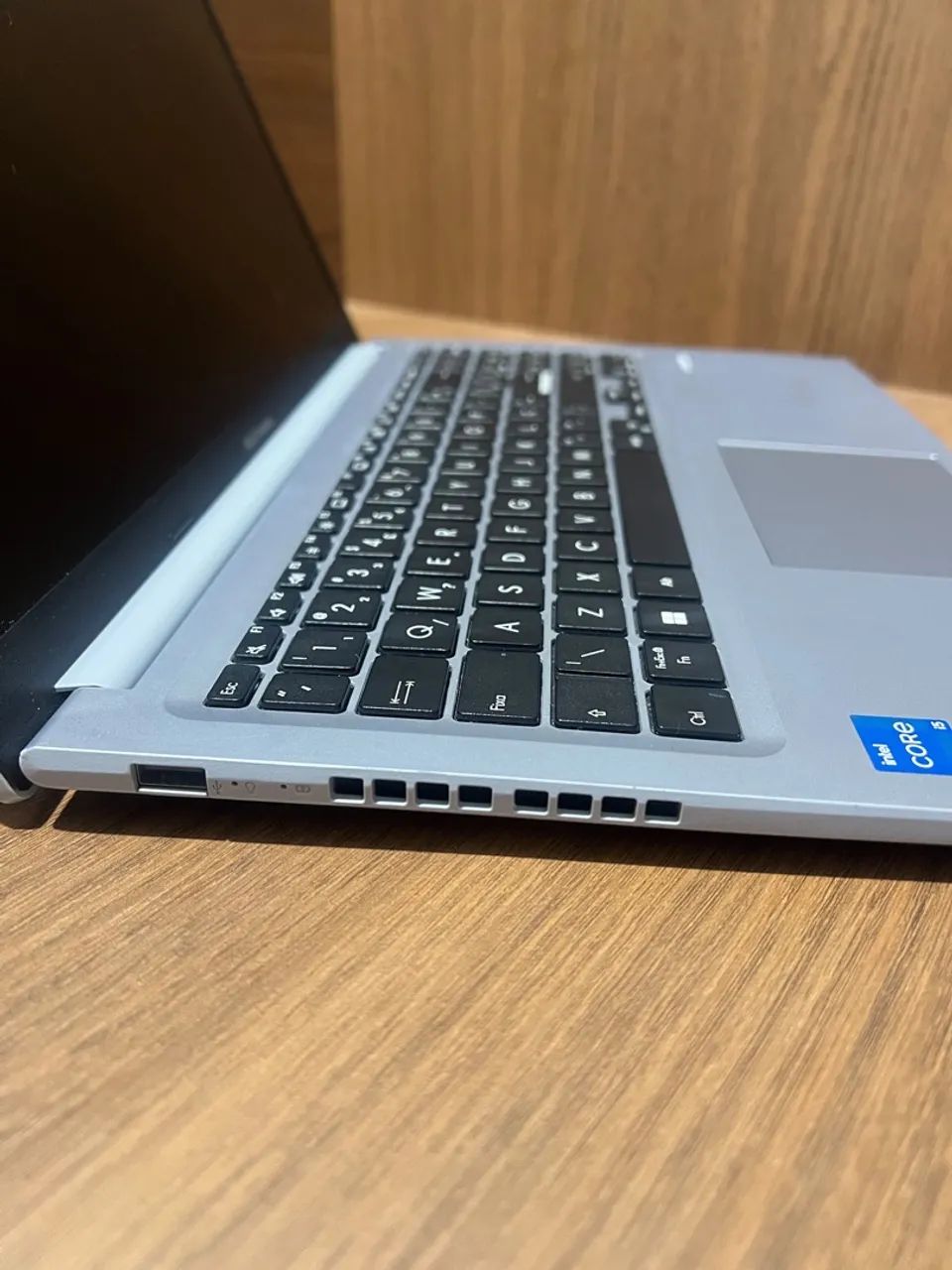 ASUS VIVOBOOK 15 - i5-12450H - 8GB - Foto 3