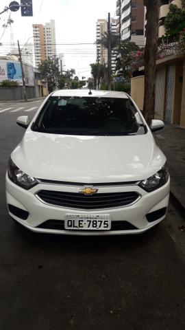 Onix lt 1.0 2017/18 impecável